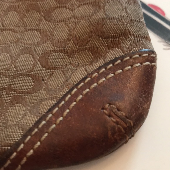 Authentic Coach Keychain Purse. - Picture 8 of 12